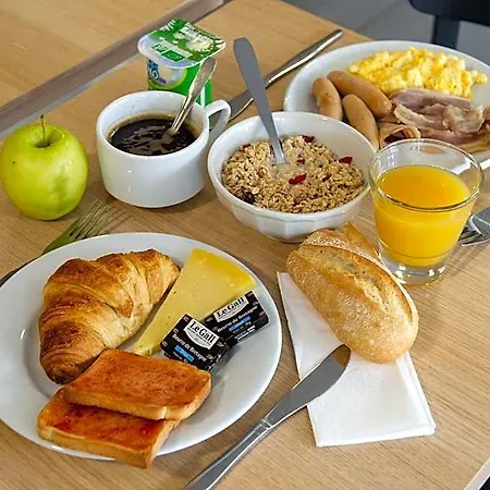 Saint-quentin Hotell 2*